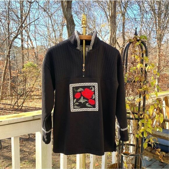 Vintage 90s East West Black Red Rose Appliqué Pullover - Picture 1 of 6
